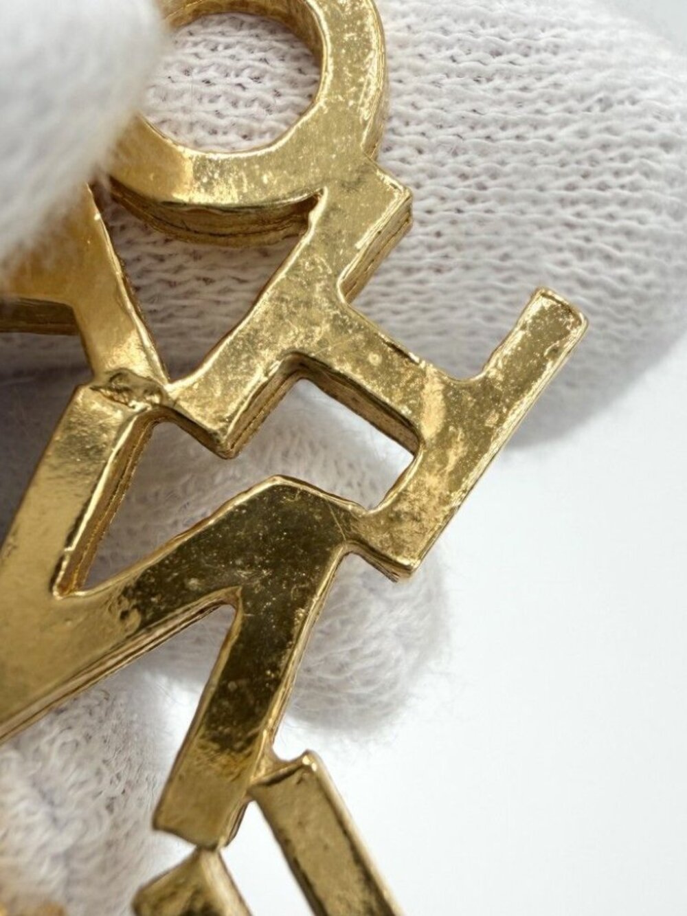 Chanel Earrings Swing Logo Gold Plated - Picture 5 of 10